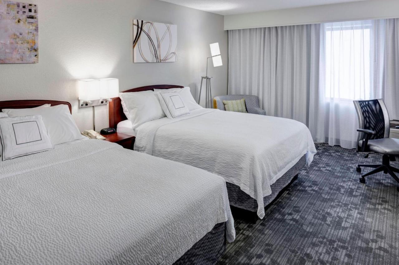 Courtyard By Marriott Wichita East Ξενοδοχείο Εξωτερικό φωτογραφία