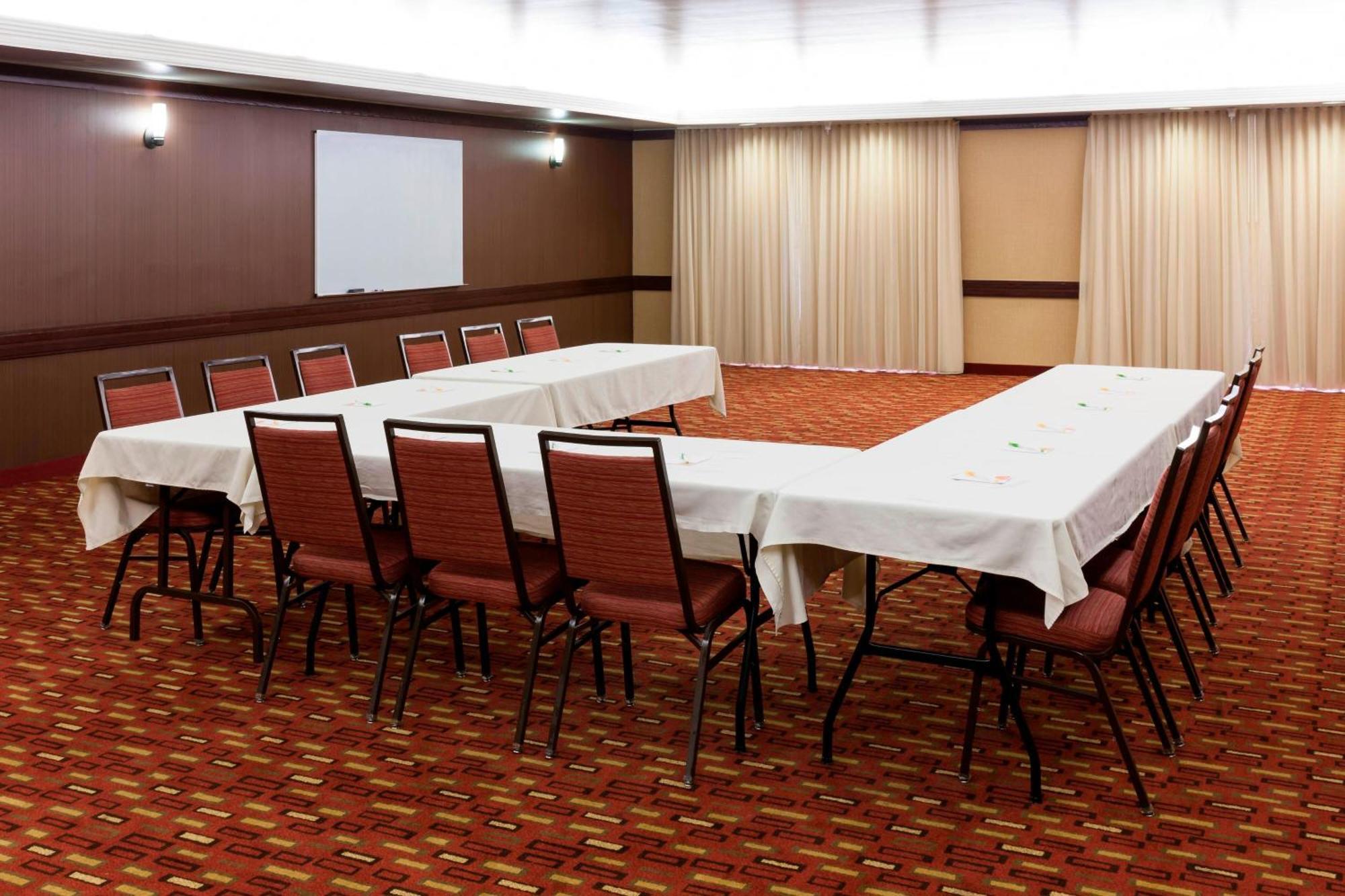 Courtyard By Marriott Wichita East Ξενοδοχείο Εξωτερικό φωτογραφία