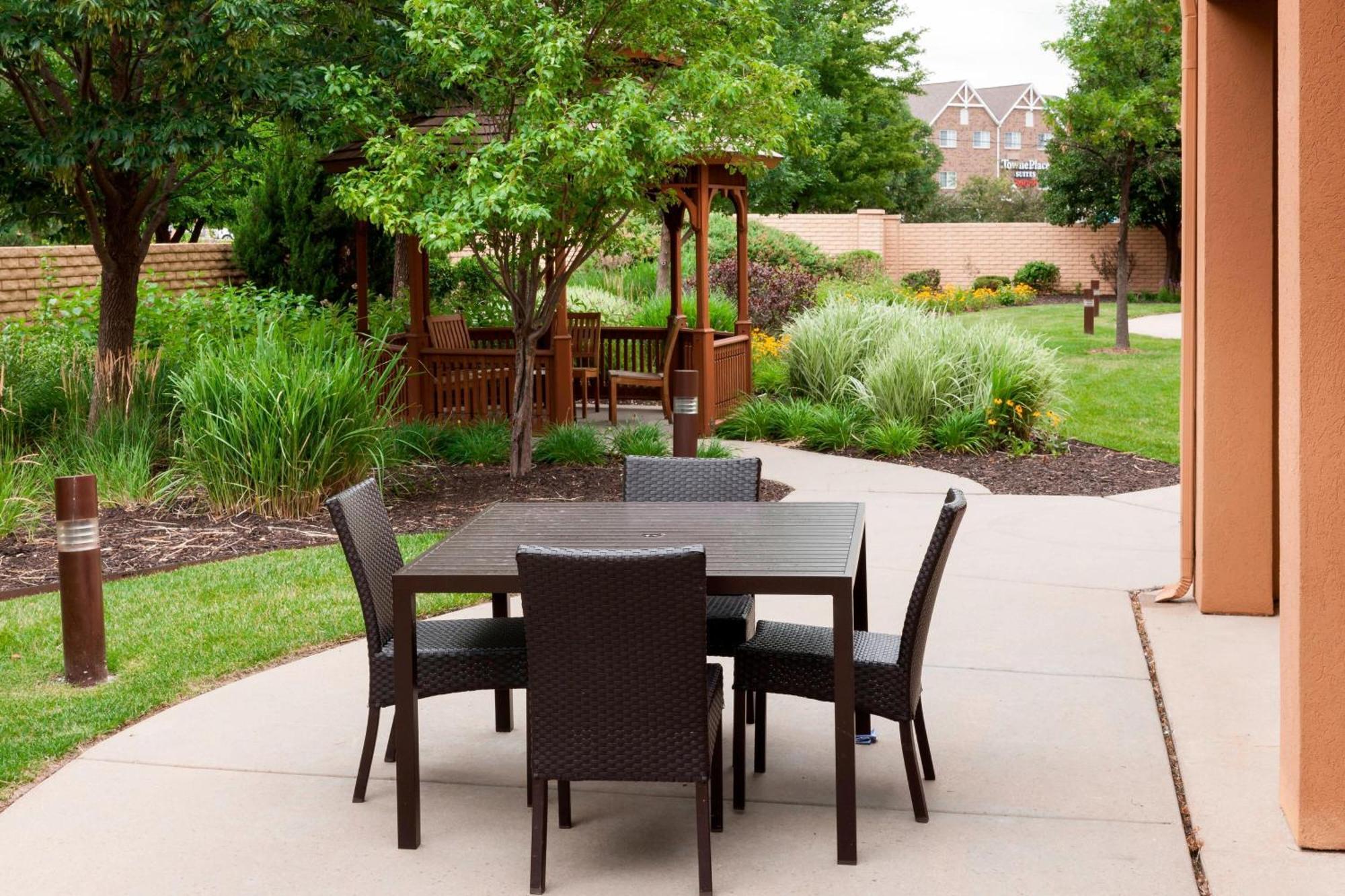Courtyard By Marriott Wichita East Ξενοδοχείο Εξωτερικό φωτογραφία