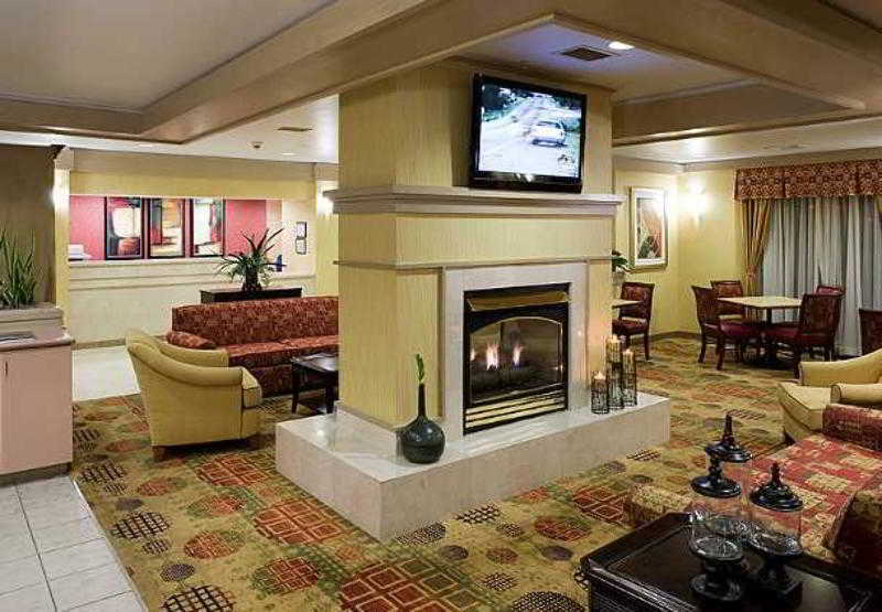 Courtyard By Marriott Wichita East Ξενοδοχείο Εξωτερικό φωτογραφία