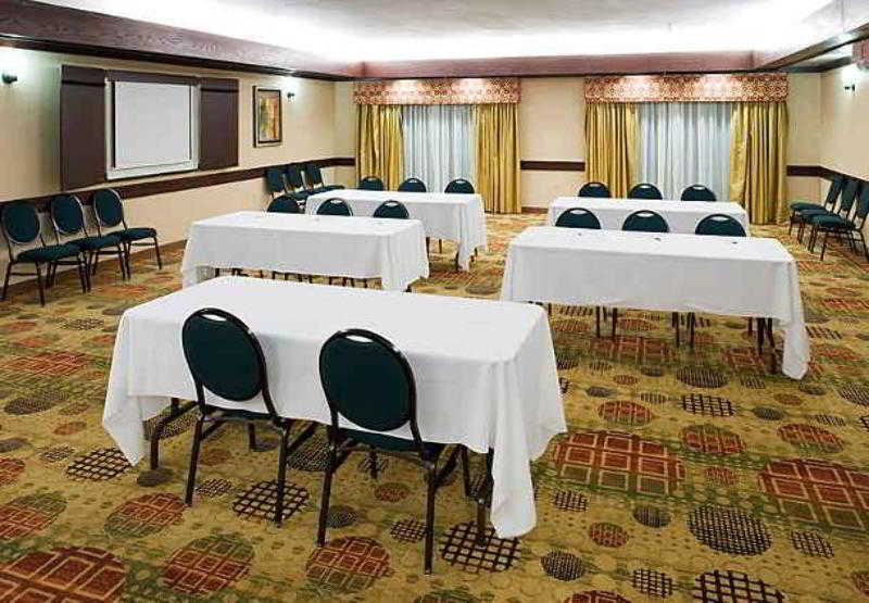 Courtyard By Marriott Wichita East Ξενοδοχείο Εξωτερικό φωτογραφία